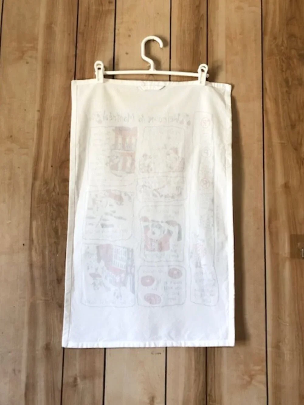 Welcome to Montréal Tea Towel